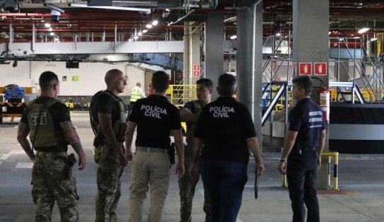 Em preparação para Carnaval, Polícia Federal reforça fiscalização no aeroporto de Salvador 