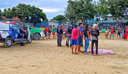 Três morrem após partida de futebol ser invadida por atiradores no Amazonas; vídeos registraram atentado