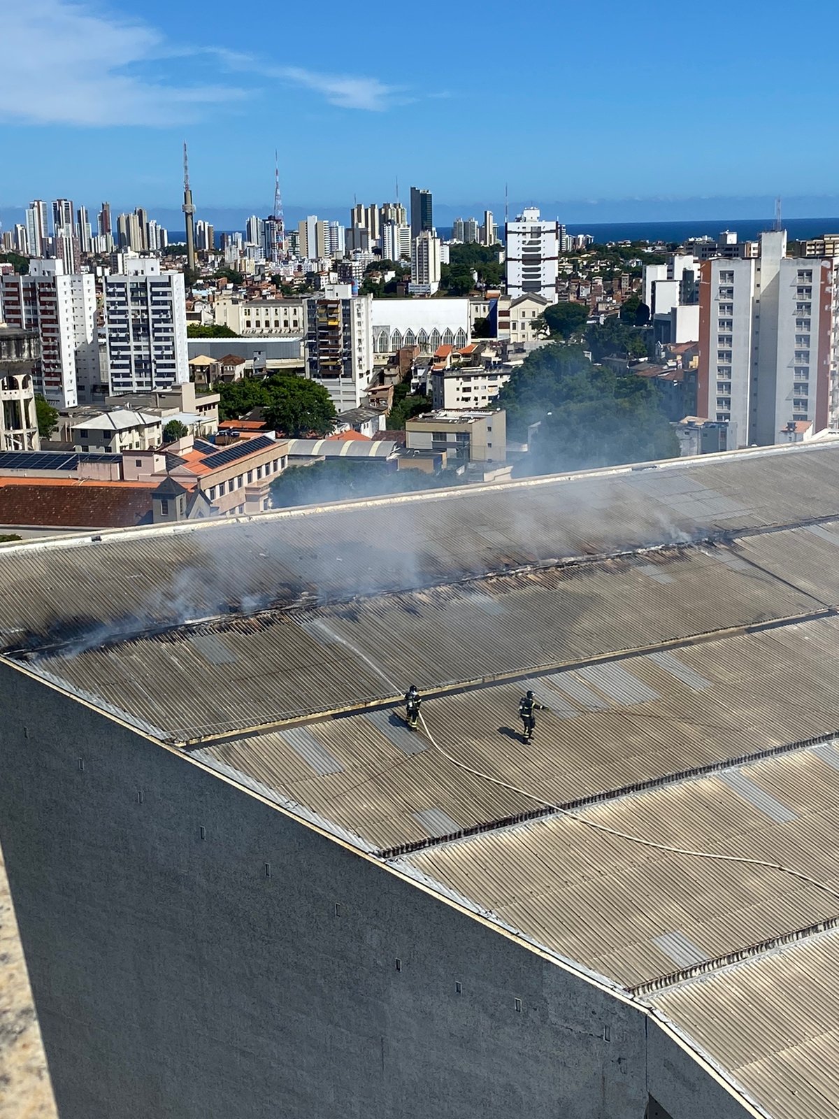 Coronel do Corpo de Bombeiros fala sobre incêndio no Teatro Castro Alves; assista