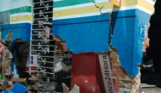 Homens armados explodem caixa eletrônico do Bradesco em Muniz Ferreira, mas não levam dinheiro