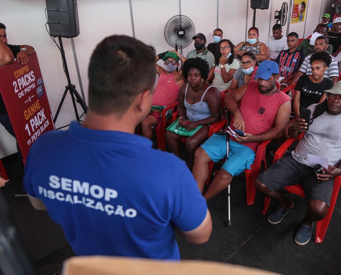 Semop emite mais de 600 licenças a ambulantes para Festa de Iemanjá após confusão em fila 