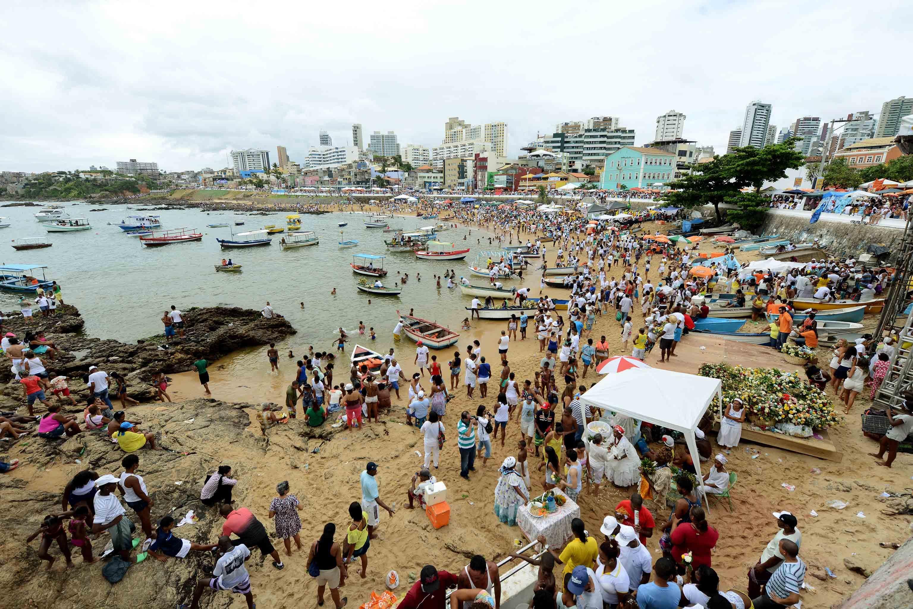 Manual da Festa de Iemanjá: fique atento as dicas para não cair em laranjada