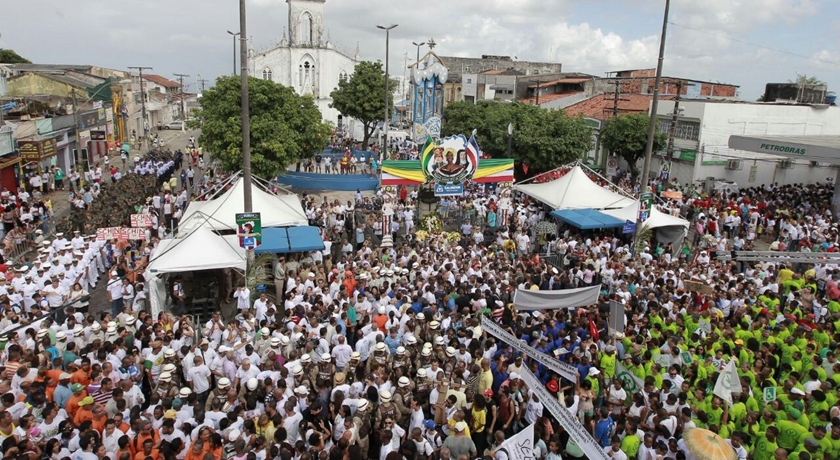 2 de julho: confira galeria de fotos do desfile