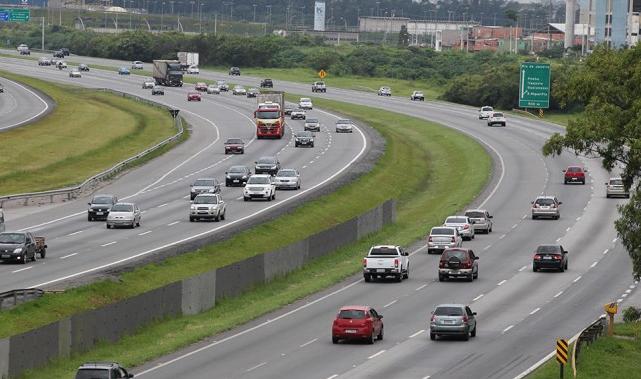 Número de mortes em rodovias federais no feriado do Ano Novo caiu, diz PRF