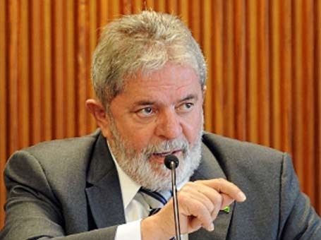 Lula pede suspensão de inquérito no Ministério Público