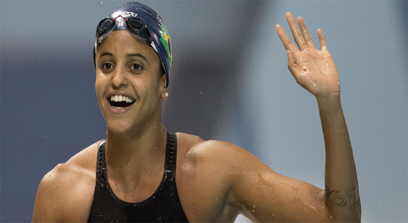 Etiene Medeiros ganha primeiro ouro da natação feminina brasileira em jogos pan-americanos