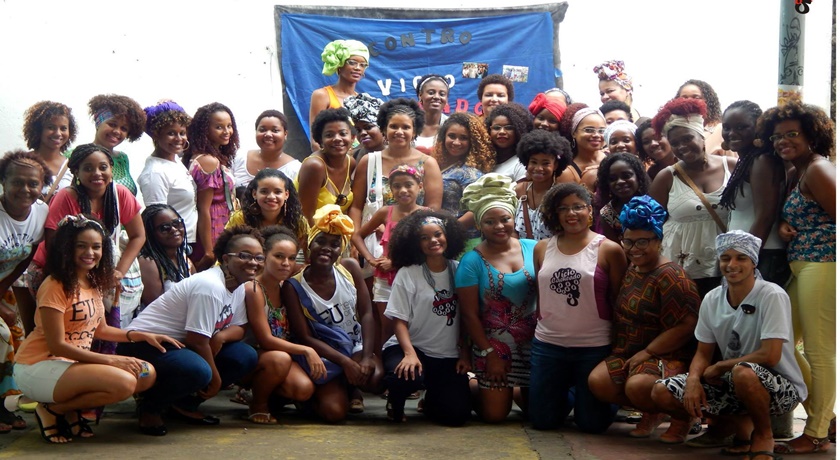 Coletivo de mulheres adeptas aos cabelos crespos realiza evento no Pelourinho neste sábado