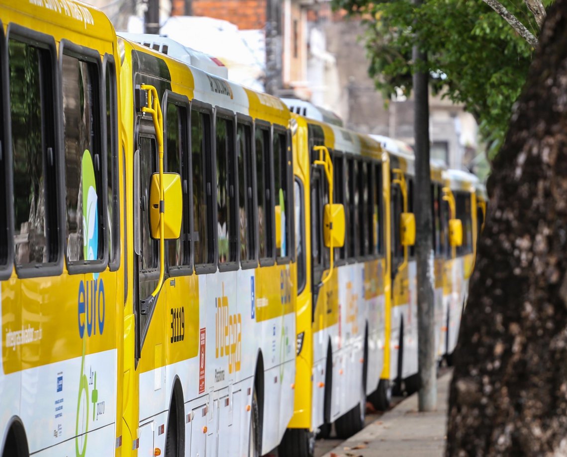 Acidente na Av. São Rafael altera 19 linhas de ônibus; confira