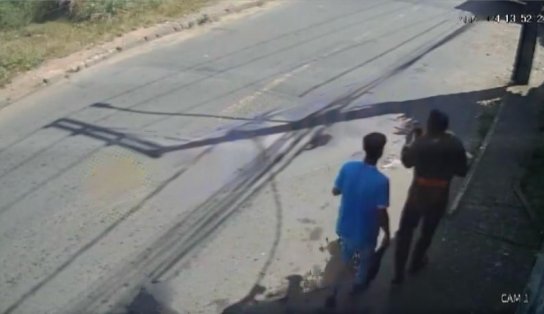 VÍDEO: Câmeras de segurança mostram últimos momentos de jovens em ferro-velho