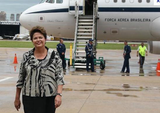 Após quatro dias de descanso, Dilma Rousseff deixa Base Naval de Aratu