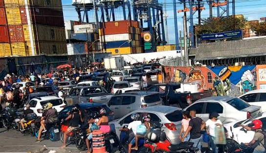 Sistema Ferry-Boat registra fila quilométrica e tempo de espera é maior que quatro horas