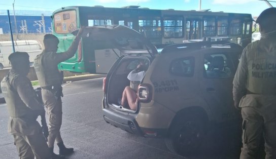 Mulher agride cobradora de ônibus grávida na Estação Pirajá 