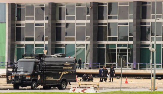 Mala é encontrada perto da Câmara dos Deputados; Esquadrão Antibomba é acionado