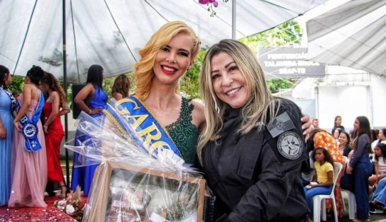 Ex-influenciadora condenada por tráfico humano vence concurso de miss na prisão