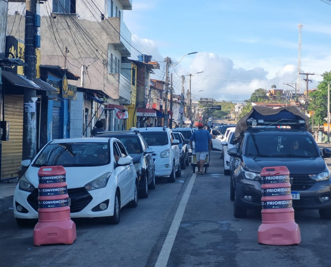 Volta do feriadão: espera em fila do ferry-boat chega a 4h em Bom Despacho