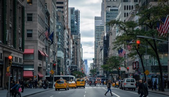 Ataques a facas deixam 2 pessoas mortas e uma feridem Nova York