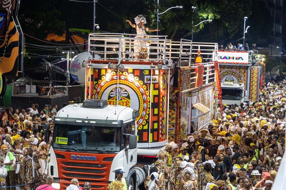 Ilê Aiyê homenageia a história e cultura do povo queniano no Carnaval 2025