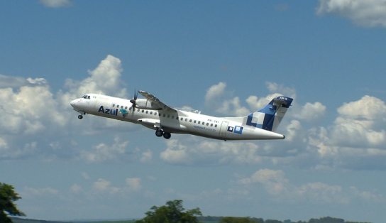 Condições meteorológicas impedem avião de pousar em Salvador