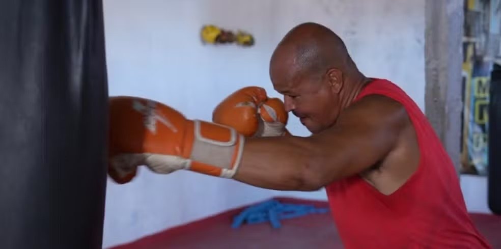 Baiano ouro do Boxe no Pan 2007 vive de bicos e falta de reconhecimento