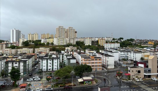 Fortes chuvas em Salvador provocam deslizamentos, desabamentos e quedas de árvores