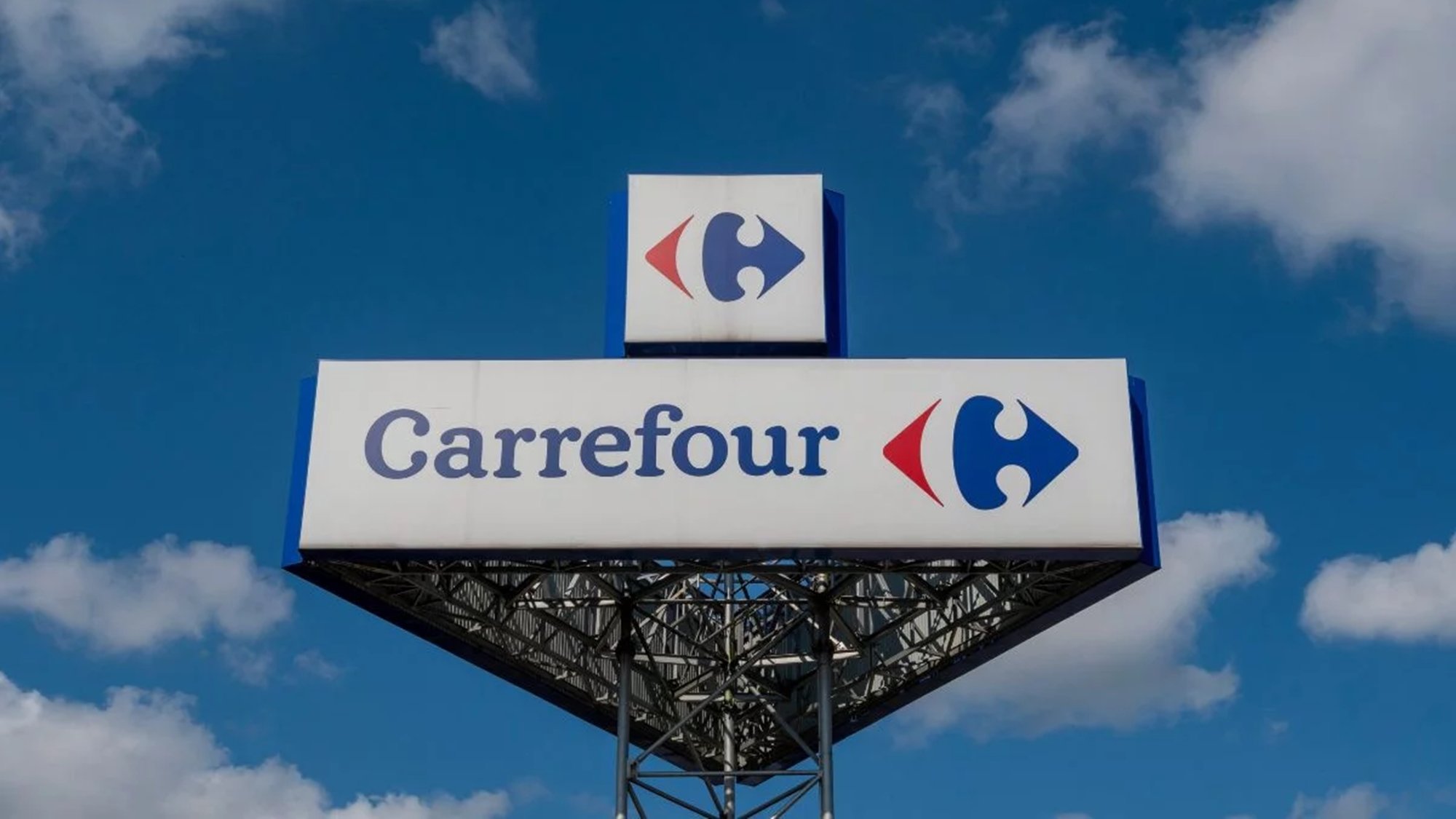 Carrefour se retrata após polêmica sobre importação de carne do Mercosul