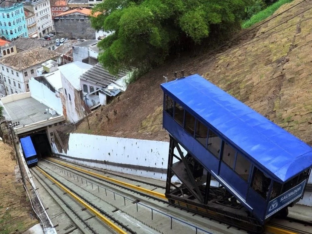 Temporal suspende funcionamento de planos inclinados e BRT em Salvador