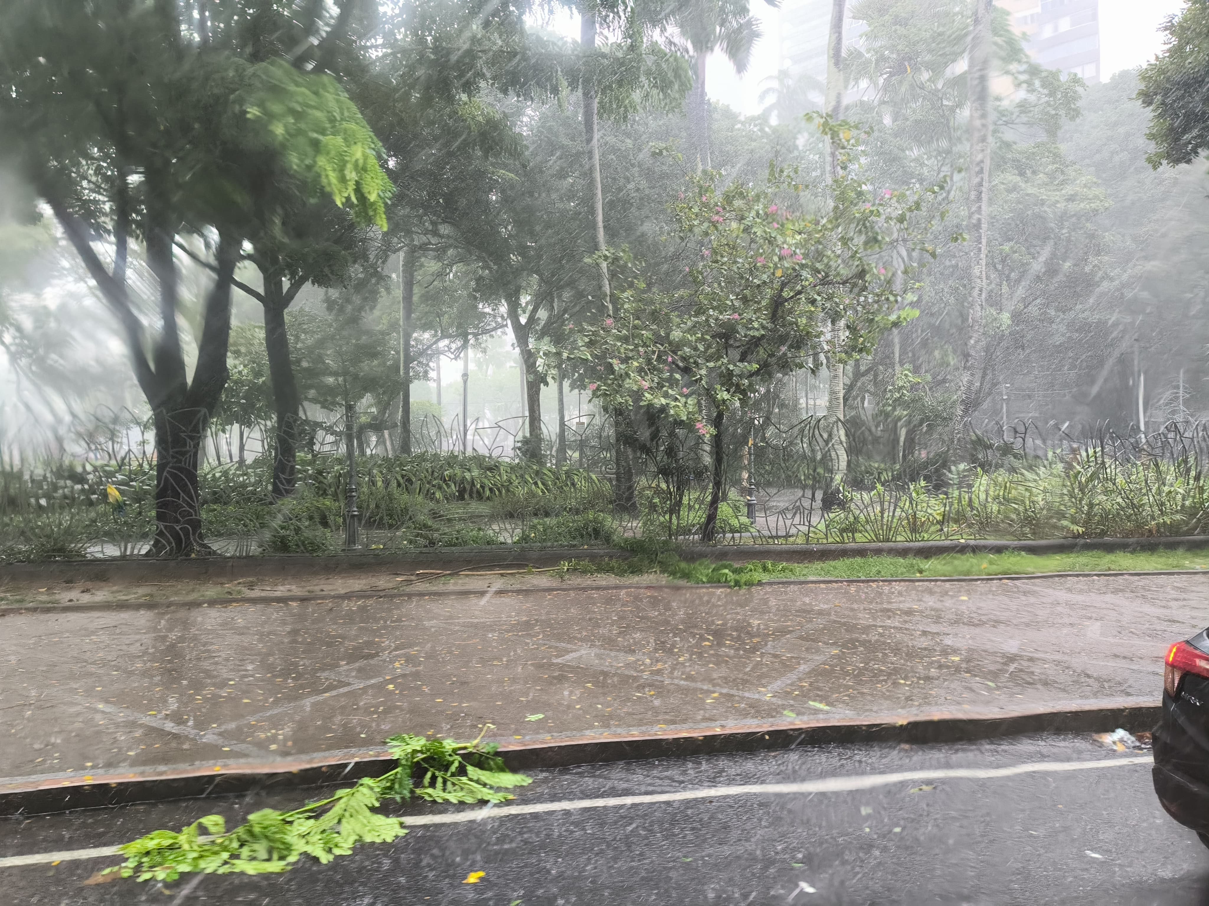 Veja os bairros mais afetados pela chuva na manhã desta quarta-feira (27)