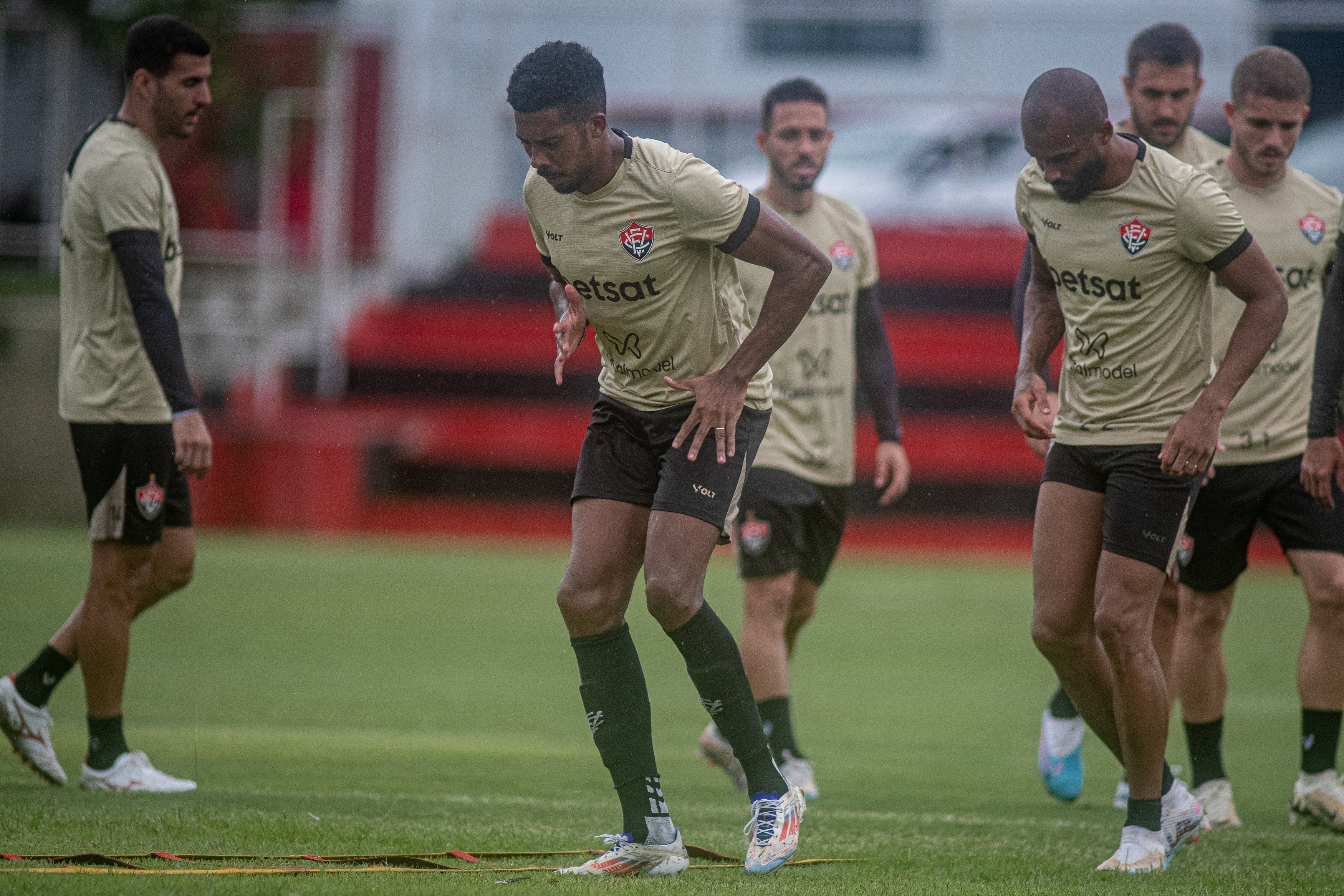 Vitória intensifica treinos para enfrentar o Fortaleza pelo Brasileirão