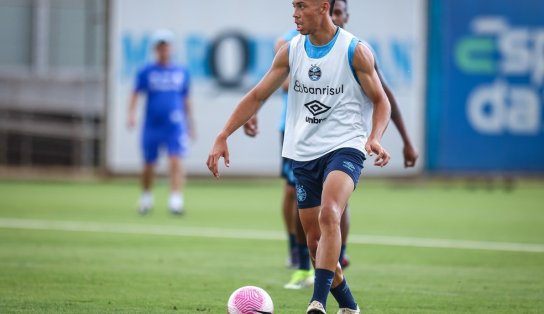 Grêmio leva jovens da base para jogo decisivo contra o Vitória