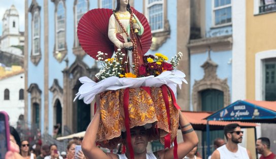 Promessa cumprida: devoto celebra conquista na Festa de Santa Bárbara