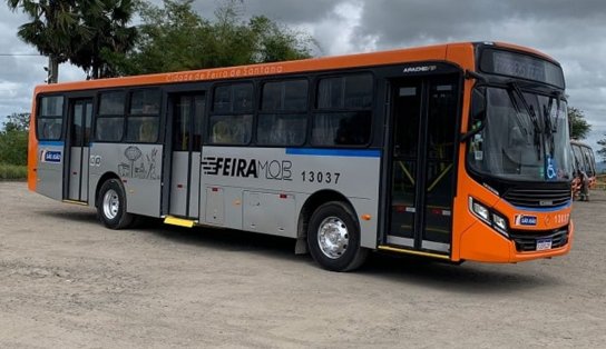 Mulher morre após sofrer parada cardíaca dentro de ônibus em Feira de Santana