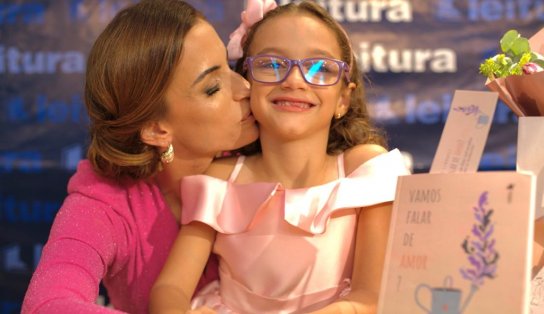 Com livro 'Vamos Falar de Amor?', jornalista Lara Linhares reúne amigos e fãs em lançamento 