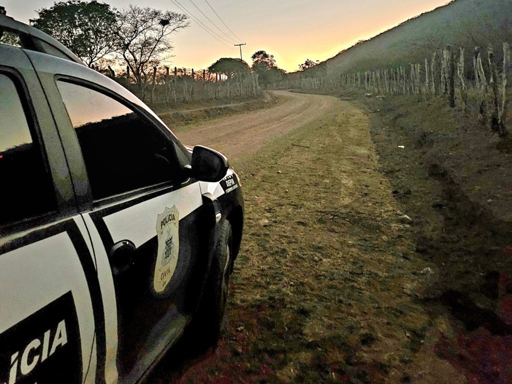 Homem tenta fugir da polícia após cumprimento de mandato em Anguera