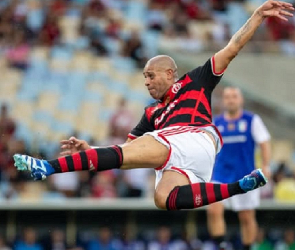 Após quase 10 anos, Adriano Imperador tem despedida oficial no Maracanã