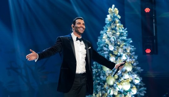 'Natal do Embaixador': Gusttavo Lima emociona com grandes sucessos no SBT