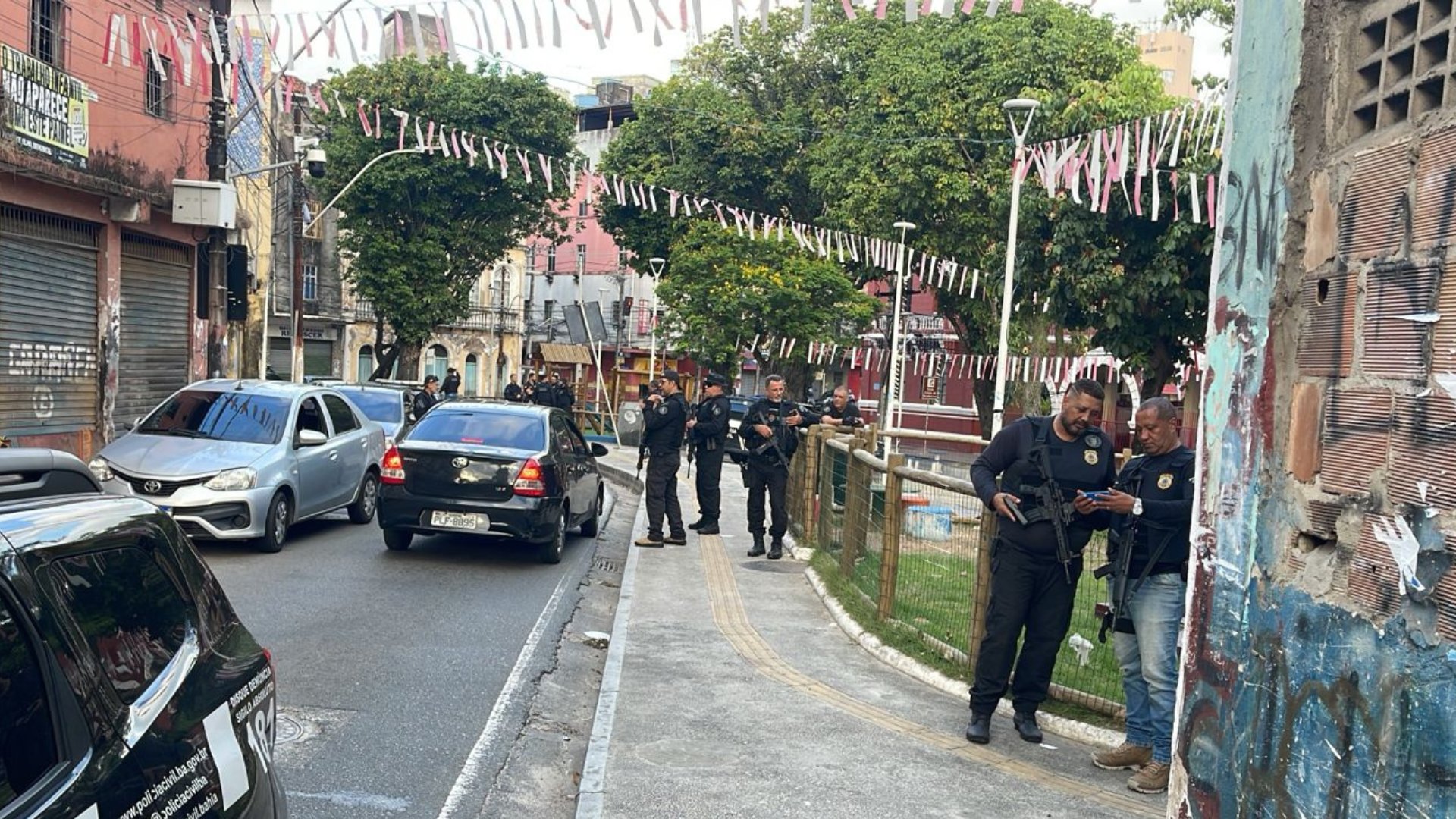 Suspeitos de tráfico de drogas são presos durante operação no Centro Histórico