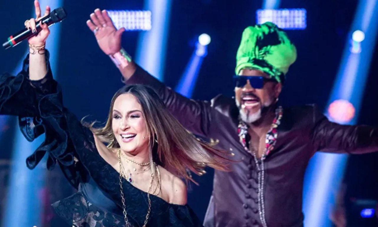 Brown defende Claudia Leitte após mudança em letra de música: 'Não é racista' 