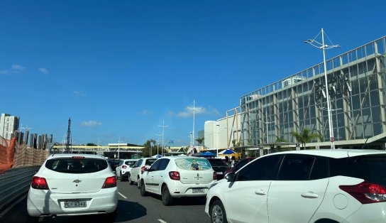 Manifestação deixa trânsito congestionado na Avenida ACM e região da rodoviária 