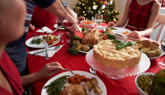 Alergias alimentares: saiba como evitar 'perrengues' nas festas de fim de ano