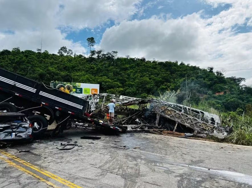 Governo da Bahia decreta luto oficial de 2 dias pelas mortes em acidente na BR-116