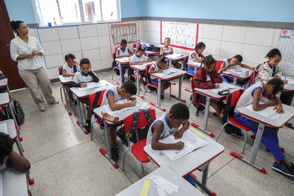 Prefeitura abre contratação para profissionais da educação em Salvador