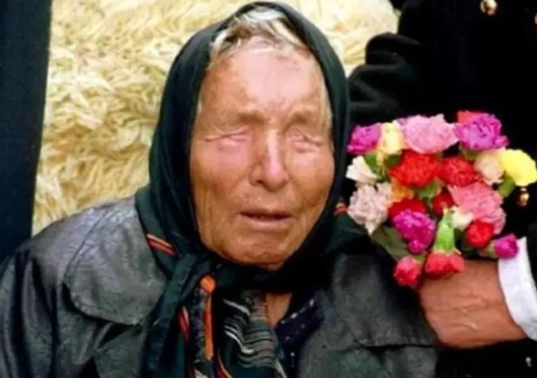 Vidente Baba Vanga prevê invasão alienígena e 3º Guerra Mundial para 2025