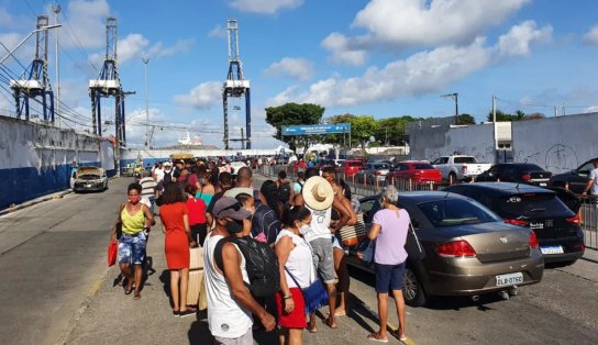 Fila do Ferry-Boat ultrapassa 4 horas de espera neste sábado 