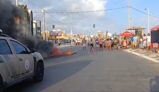 Ambulantes protestam contra mudanças no acesso ao Festival Virada