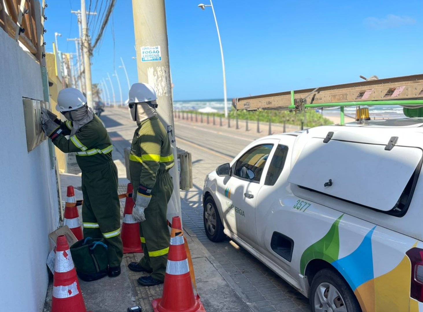 Coelba remove mais de 6 mil ligações irregulares para o Réveillon na Bahia 