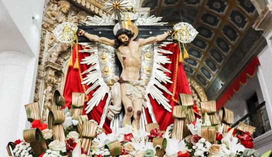 Fiéis homenageiam Bom Jesus dos Navegantes neste primeiro dia do ano