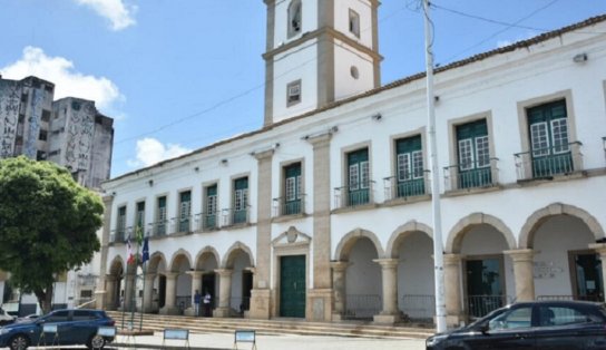 Prefeitos e vereadores tomam posse hoje em todo o país; solenidade em Salvador será à tarde