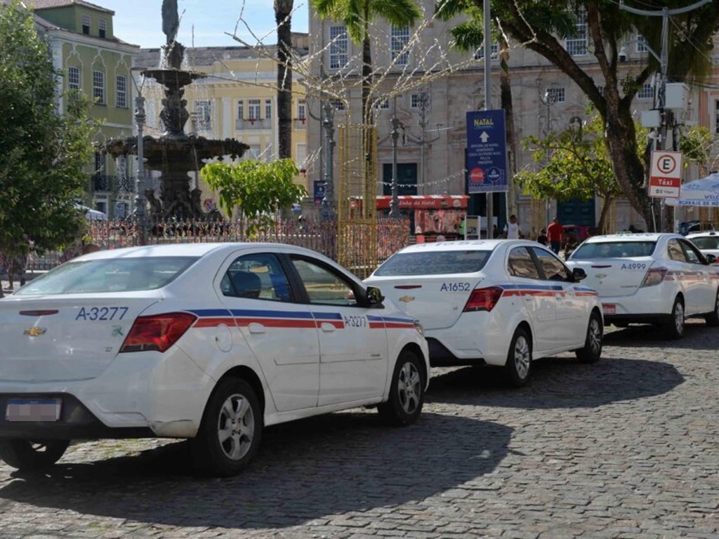 Táxis de Salvador tem valor para cobrança de bandeiras alterado; confira