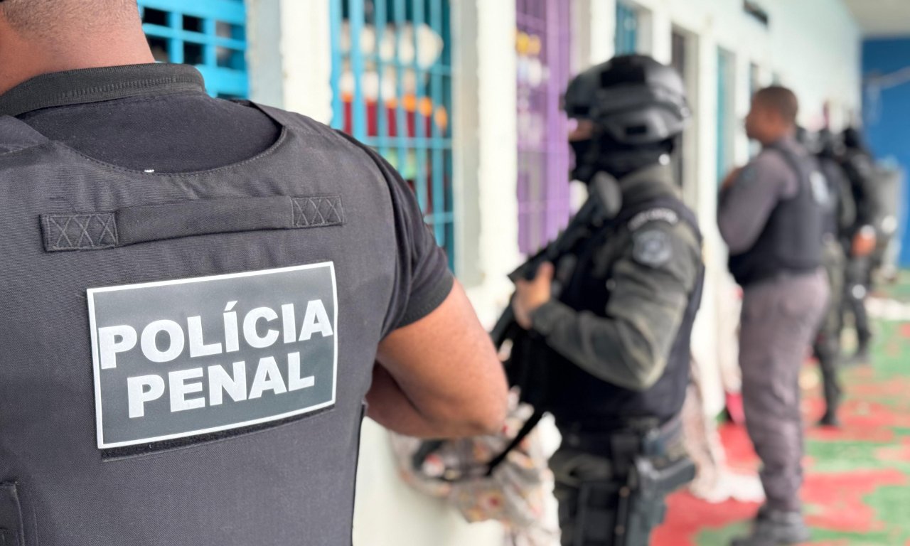 Polícia realiza operação no Conjunto Penal de Jequié para conter ação de facções 