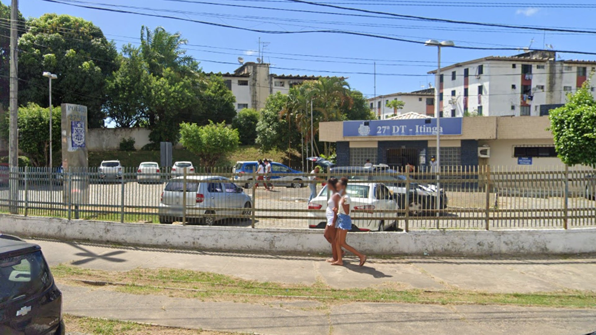 Jovem morre e mais dois ficam feridos em ataque a tiros em Lauro de Freitas 